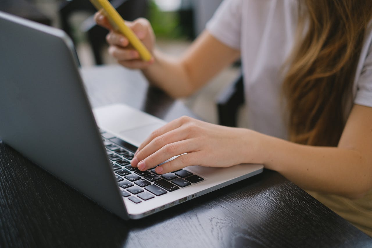 Dostawca internetu w Poznaniu – jak dopasować usługę do potrzeb