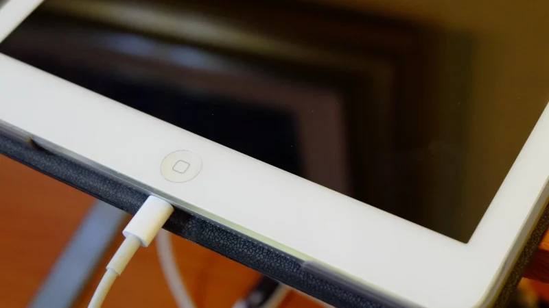 Co zrobić, gdy tablet nie chce się włączyć i ładować?
